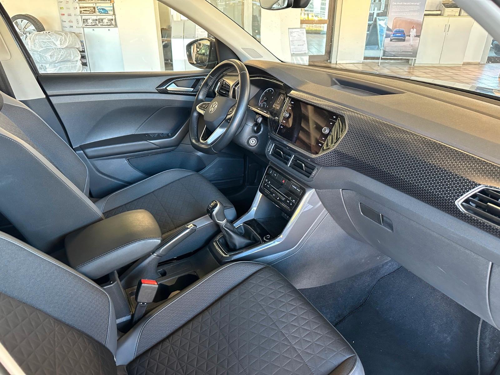 Volkswagen T-Cross Style