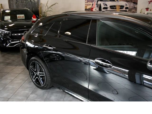 Mercedes-Benz CLA 200 AMG Line