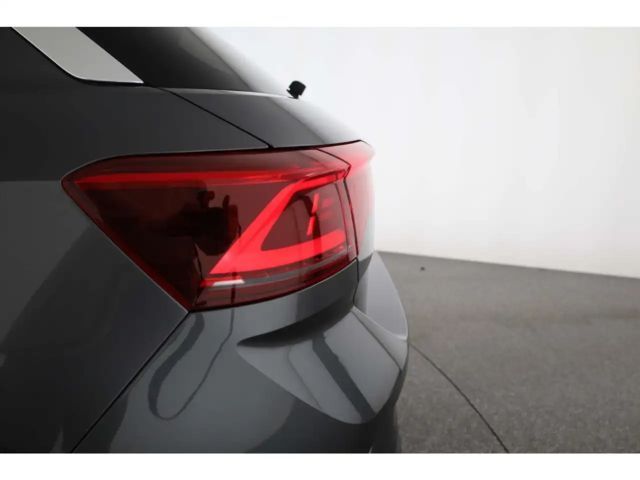 Volkswagen T-Roc 1.5 TSI DSG R-Line