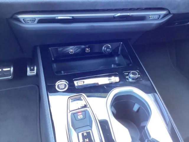 Audi A6 Avant Quattro S-Tronic