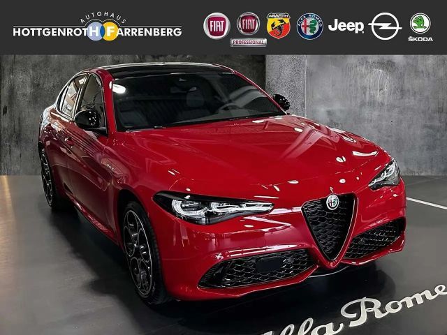 Alfa Romeo Giulia AT8 Q4 Turbo Veloce