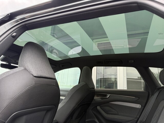 Audi A6 Avant Quattro S-Tronic