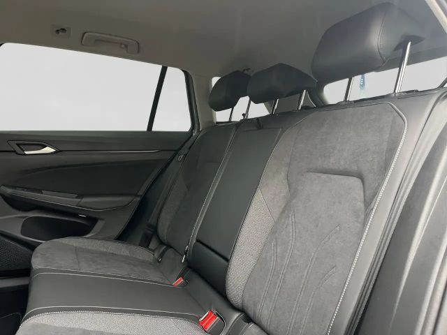 Volkswagen Golf 2.0 TDI DSG Style Variant