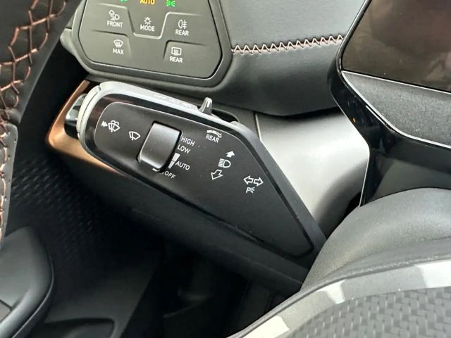 Cupra Born 60 kWh Kamera Navi ACC Alu19 Allwetterreifen Shz S