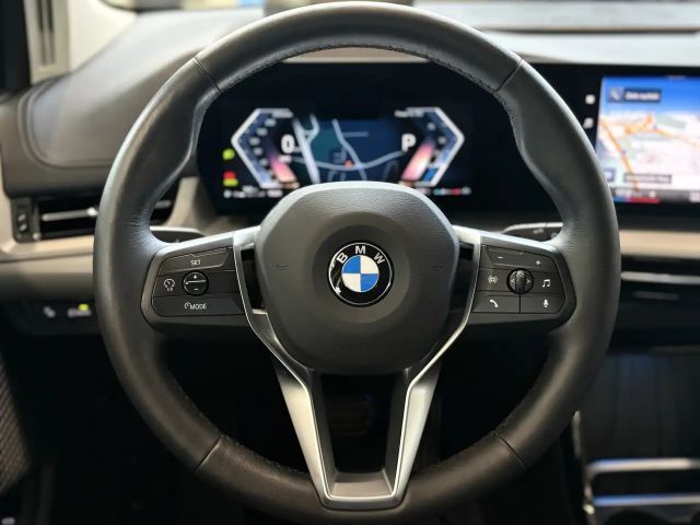 BMW 220 220i Active Tourer