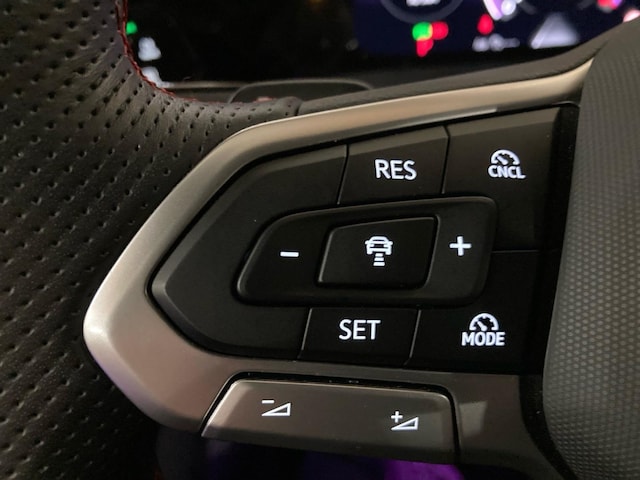 Volkswagen Golf 2.0 TSI Golf VIII