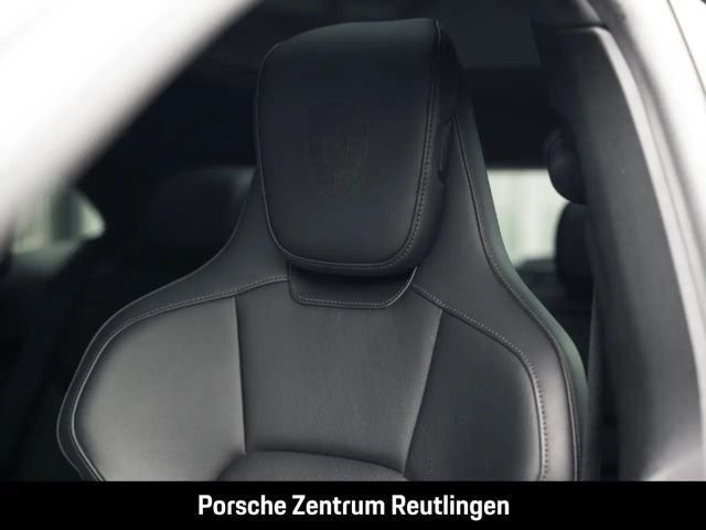 Porsche Taycan 4 Cross Turismo