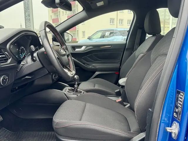 Ford Focus ST Line