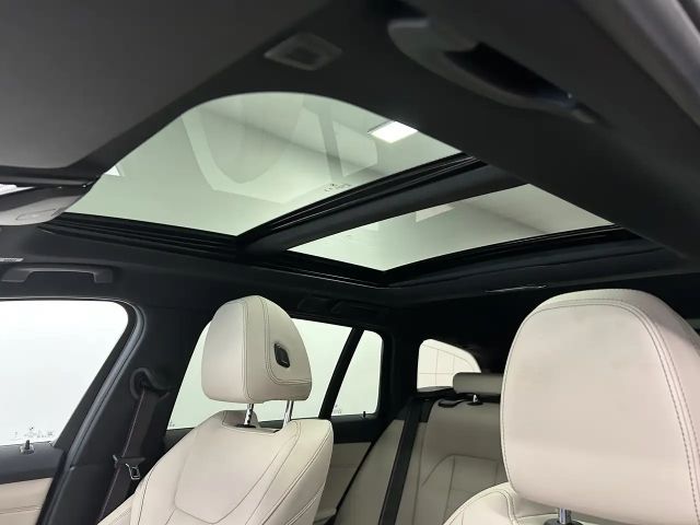 BMW 330 330e M-Sport Touring xDrive