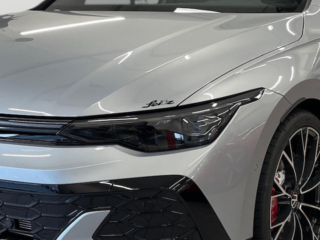 Volkswagen Golf 2.0 TSI Golf VIII