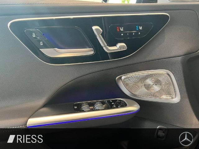 Mercedes-Benz C 300 4MATIC Sedan