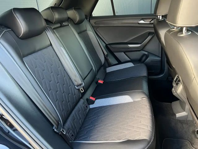 Volkswagen T-Roc 1.0 TSI Plus