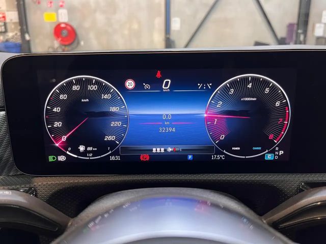 Mercedes-Benz A 200 Hatchback