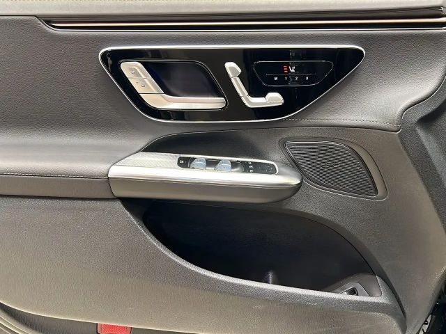 Mercedes-Benz EQE 350 AMG Line Sedan