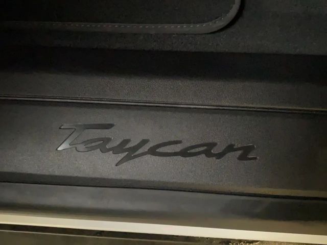Porsche Taycan Performance Plus