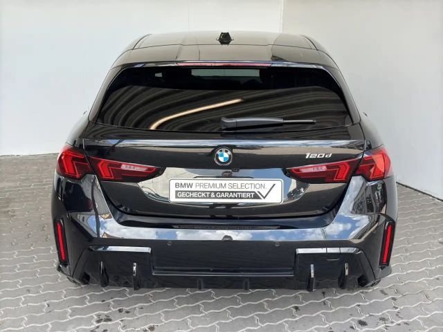 BMW 120 5-deurs M-Sport Sedan