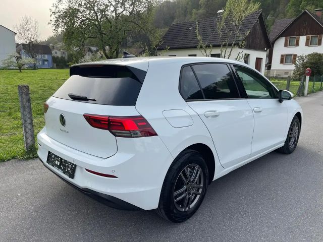 Volkswagen Golf Basis Benzin *WERKSGARANTIE *APPLE CAR *SZH