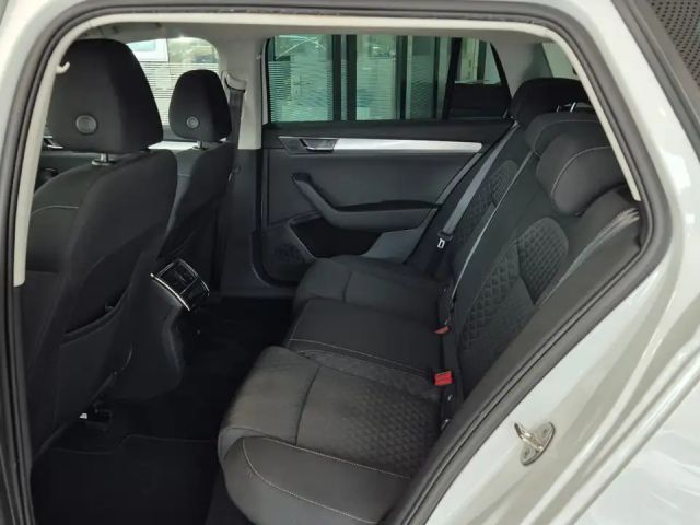 Skoda Superb 2.0 TDI Combi