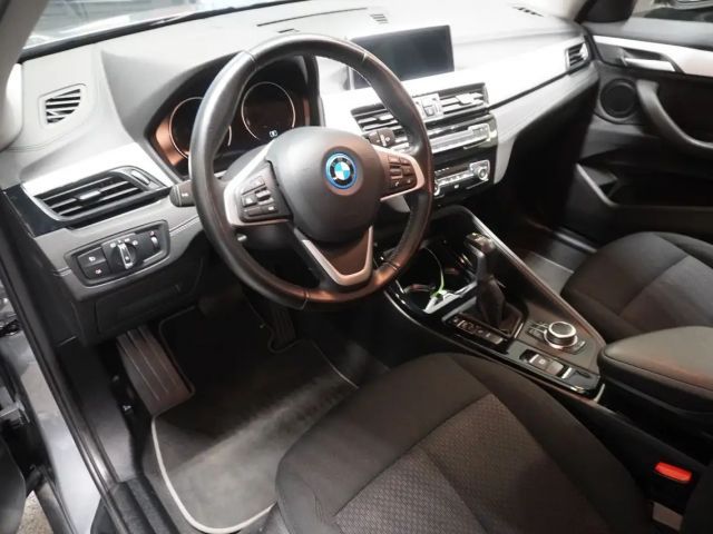 BMW X2 xDrive25e