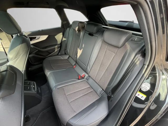 Audi A4 45 TFSI Competition S-Line