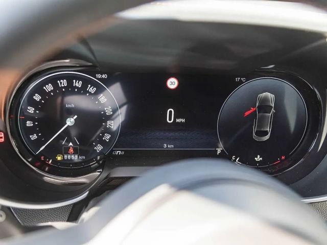 Alfa Romeo Giulia AT8 Q4