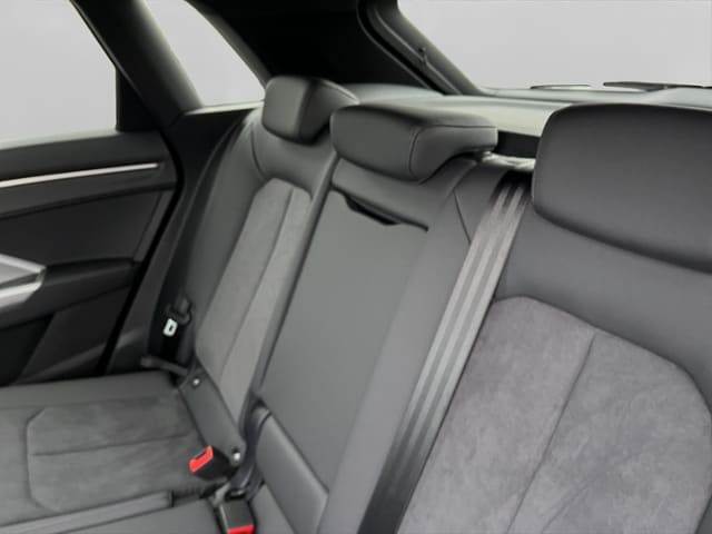 Audi Q3 35 TDI S-Tronic