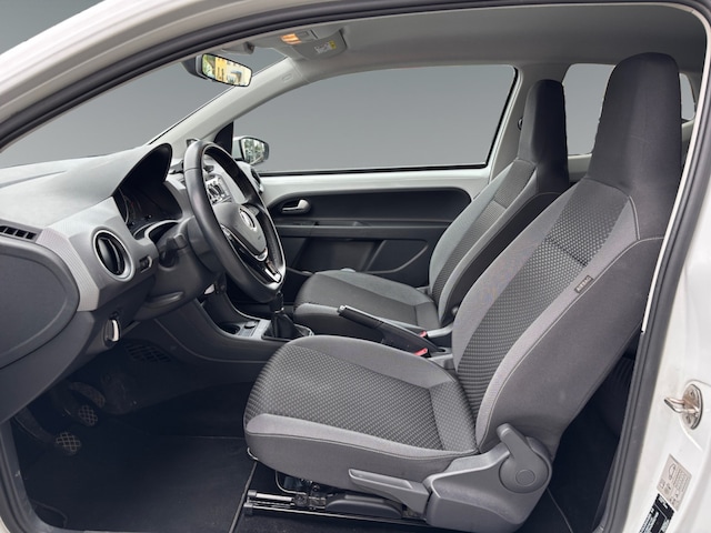 Volkswagen up! Active