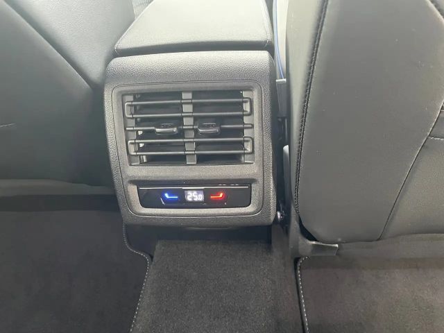 Volkswagen Golf DSG Sport