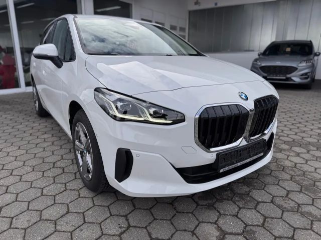 BMW 216 KAMERA DAB LED KLIMAAUTO