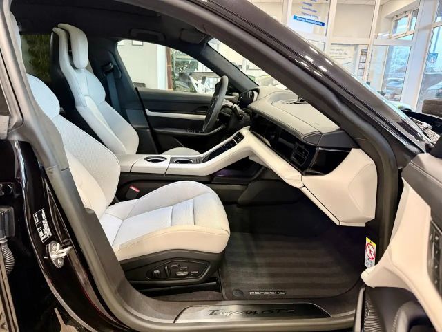 Porsche Taycan GTS Sport Turismo