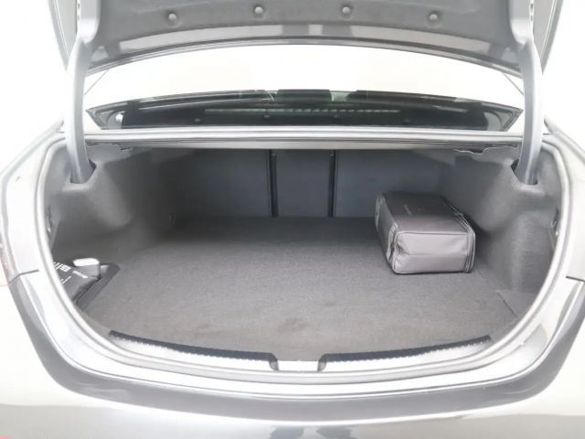 Mercedes-Benz C 400 4MATIC Sedan