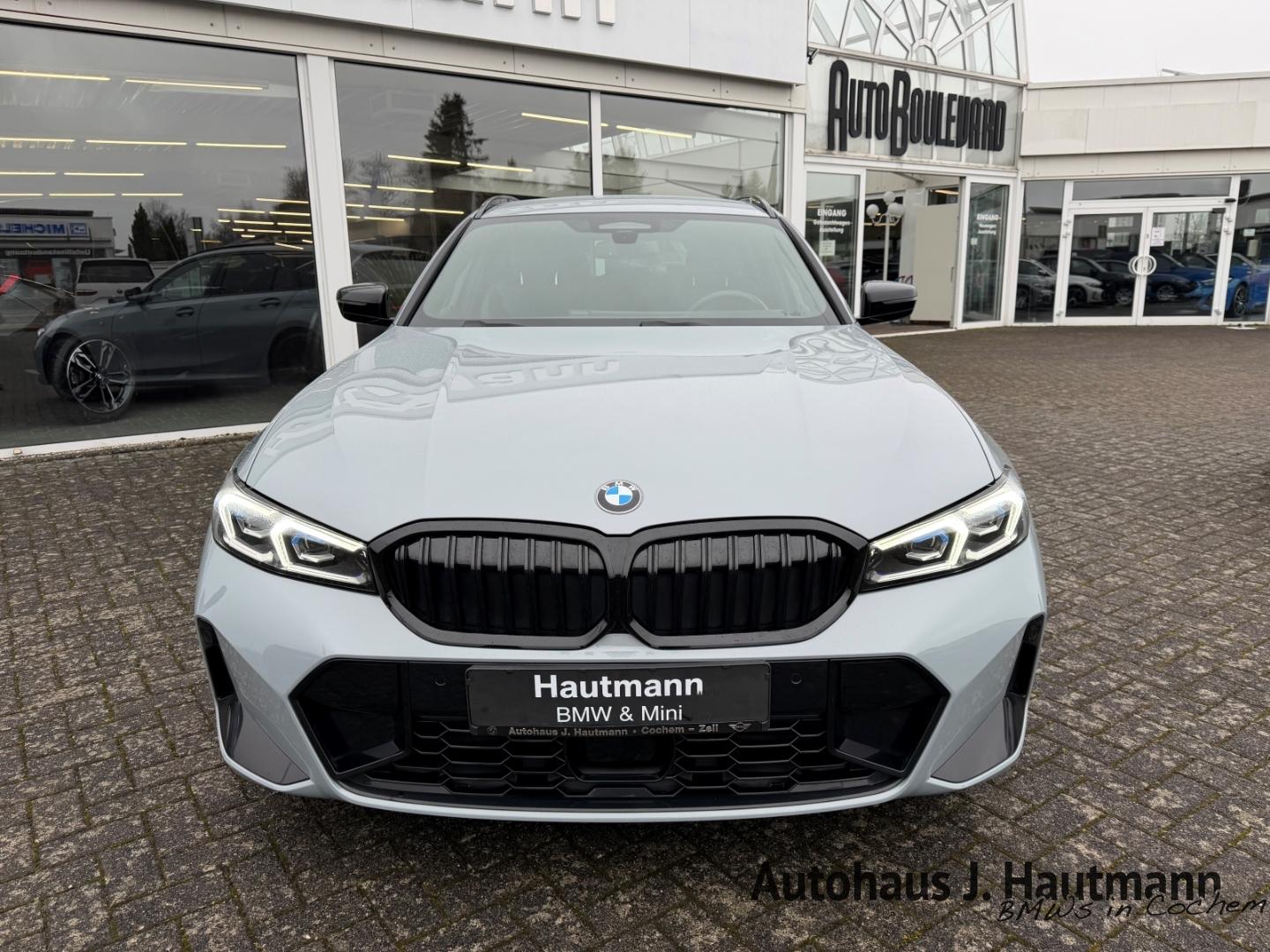 BMW 320 320d M-Sport Touring xDrive