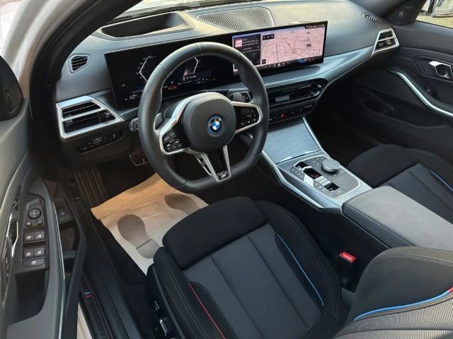 BMW 330 330e M-Sport Touring