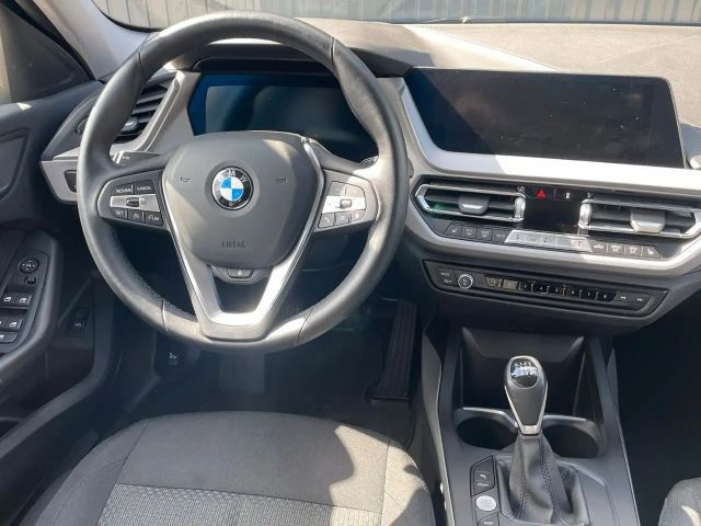 BMW 116 116i 5-deurs Sedan