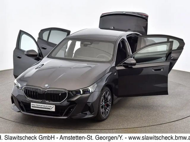 BMW i5 Sedan