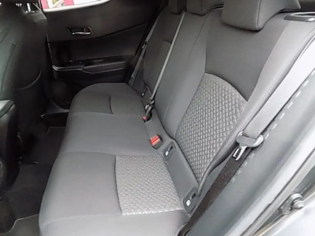 Toyota C-HR Hybride Team D