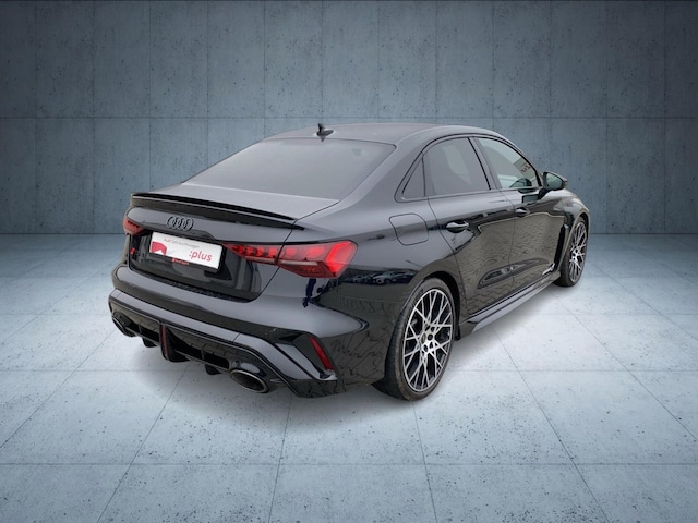 Audi RS3 Quattro S-Tronic Sedan