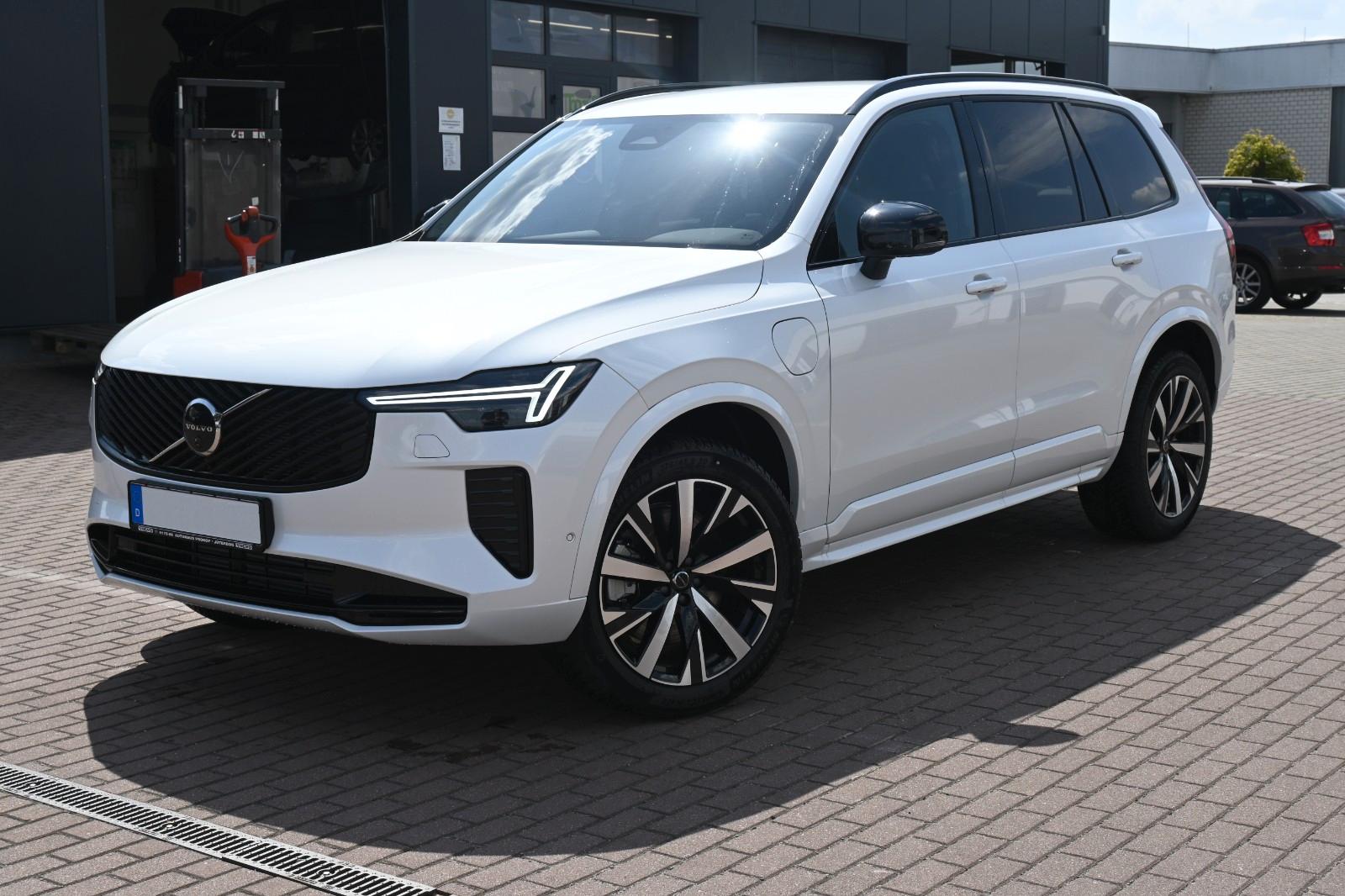 Volvo XC90 AWD Dark Plus T8