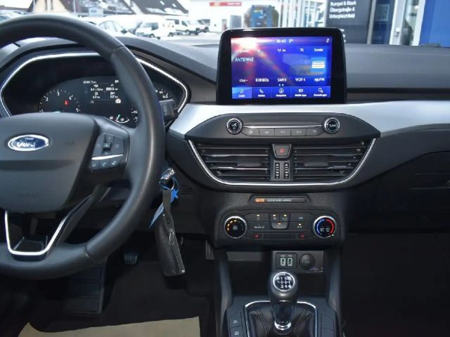 Ford Focus Cool & Connect