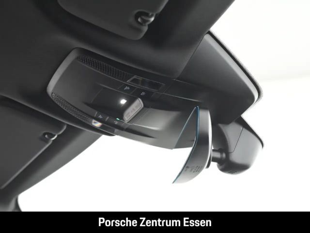 Porsche Taycan 4 Cross Turismo