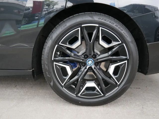 BMW iX xDrive50