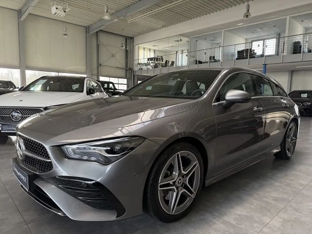 Mercedes-Benz CLA 200 AMG Line