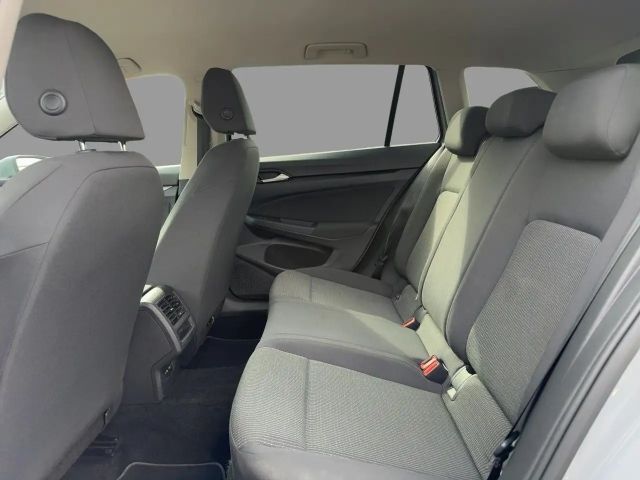 Volkswagen Golf 1.0 TSI Variant