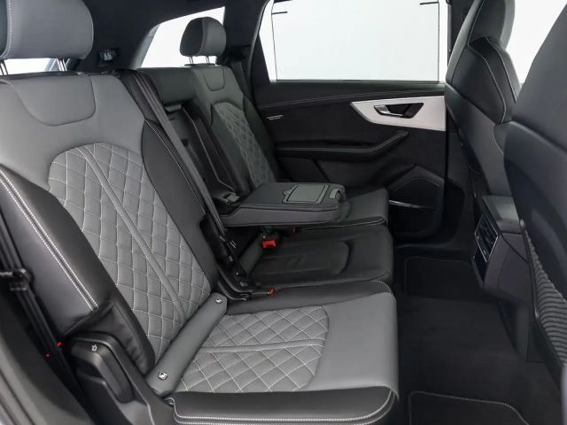 Audi SQ7 SUV TFSI tiptronic