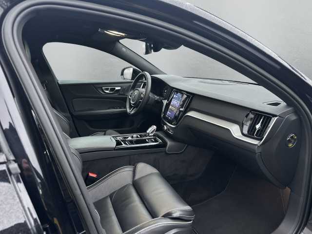 Volvo V60 Plus Recharge T6