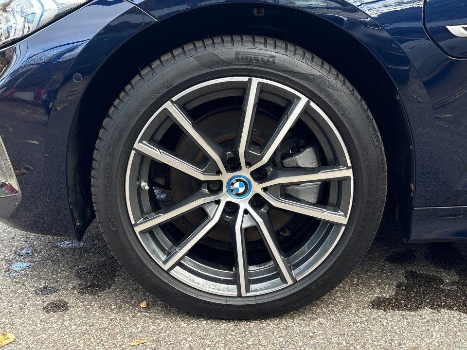 BMW 330 330e Touring xDrive