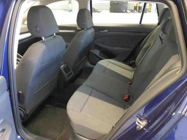 Volkswagen Golf 1.5 eTSI DSG Life Variant