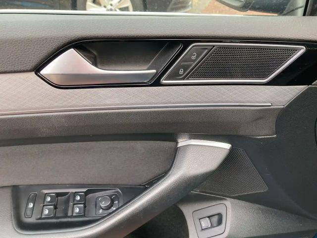 Volkswagen Passat 2.0 TDI Business DSG Variant