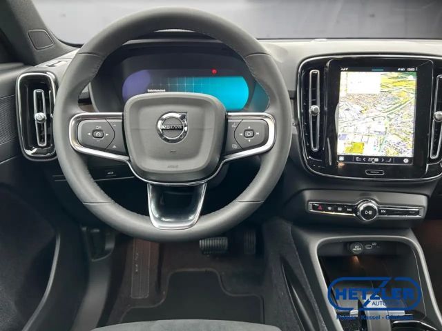 Volvo XC40 AWD Plus Recharge Twin Engine