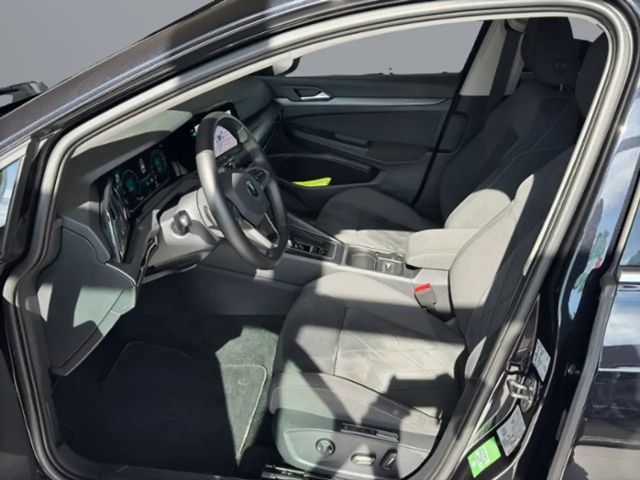 Volkswagen Golf 1.5 eTSI Golf VIII Style